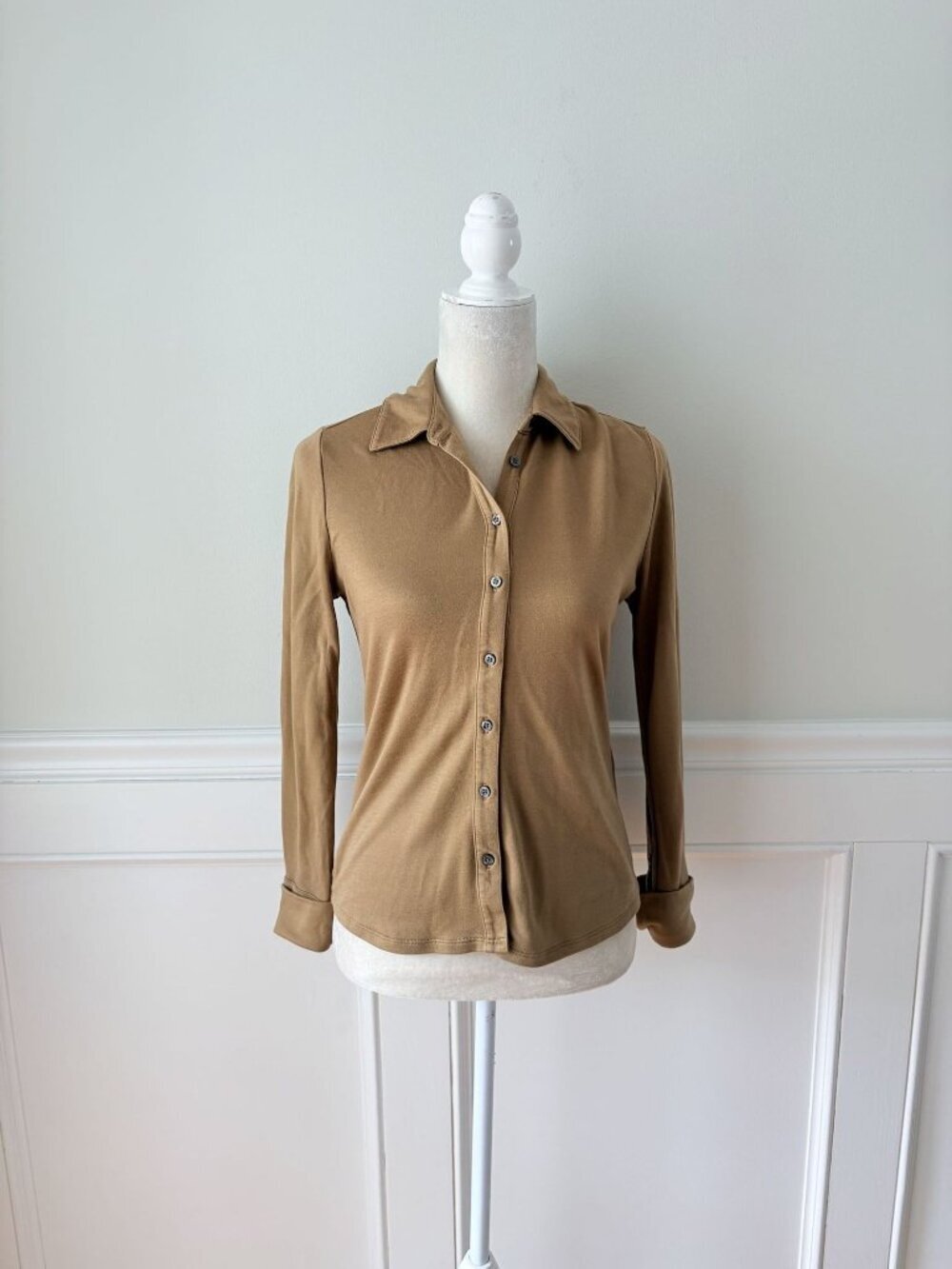 Banana Republic XS Camel Button-Front Collared Long Sleeve Top Stretch